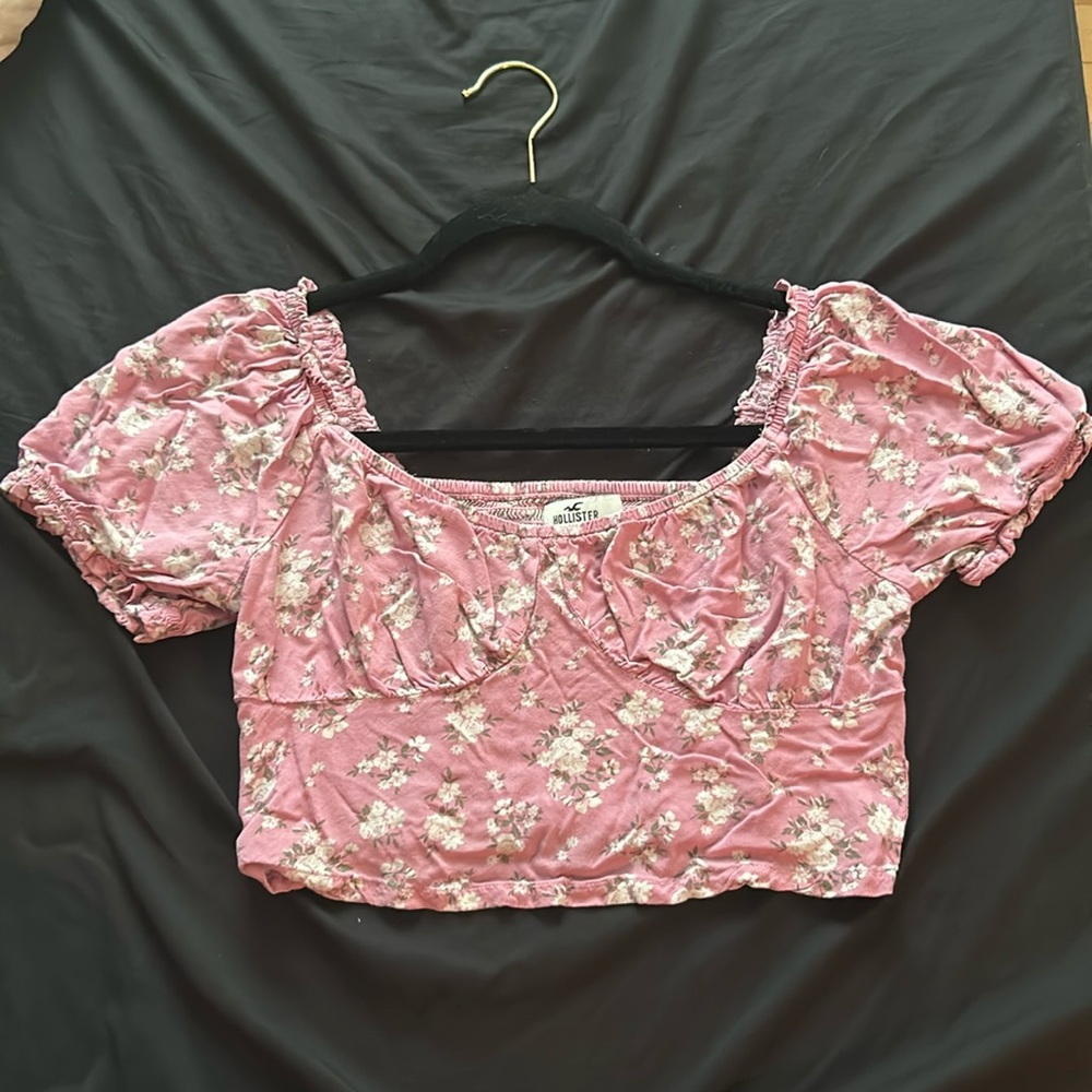 Hollister Pink Floral Off Shoulder Cropped Tee
